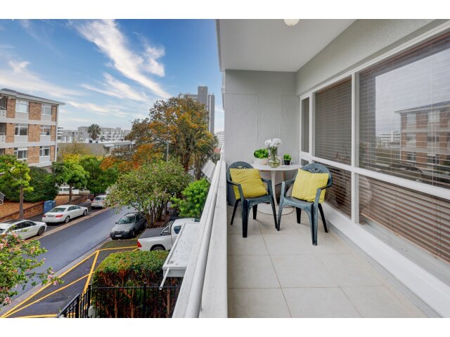 <!--[if BLOCK]><![endif]--> 14 Oakholm Holmfirth, Sea Point, Cape Town <!--[if ENDBLOCK]><![endif]-->